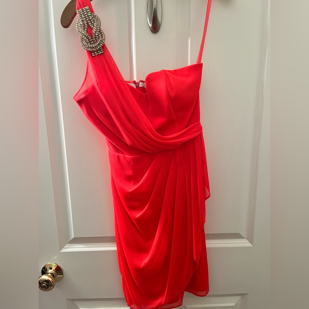 Cache dress - Picture 2 of 4
